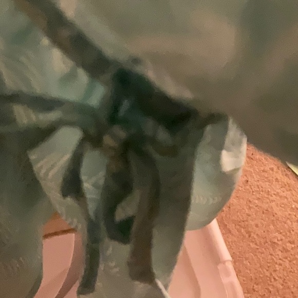 Torrid shear top size 1 think it’s like a 1X - Picture 3 of 11